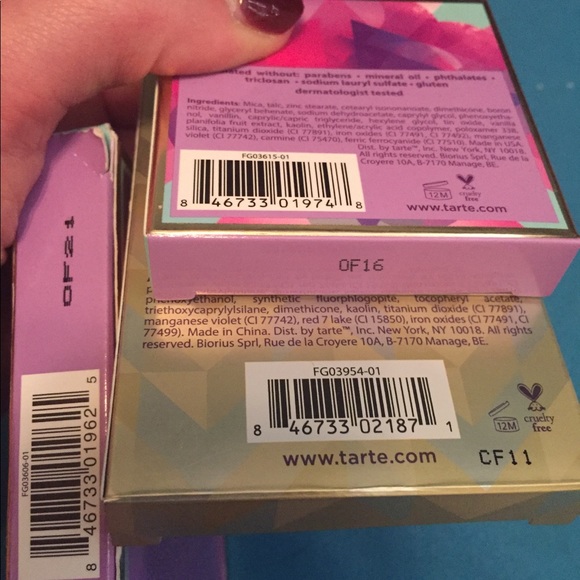 ‼️Tarte palette‼️and highlighter - Picture 6 of 8